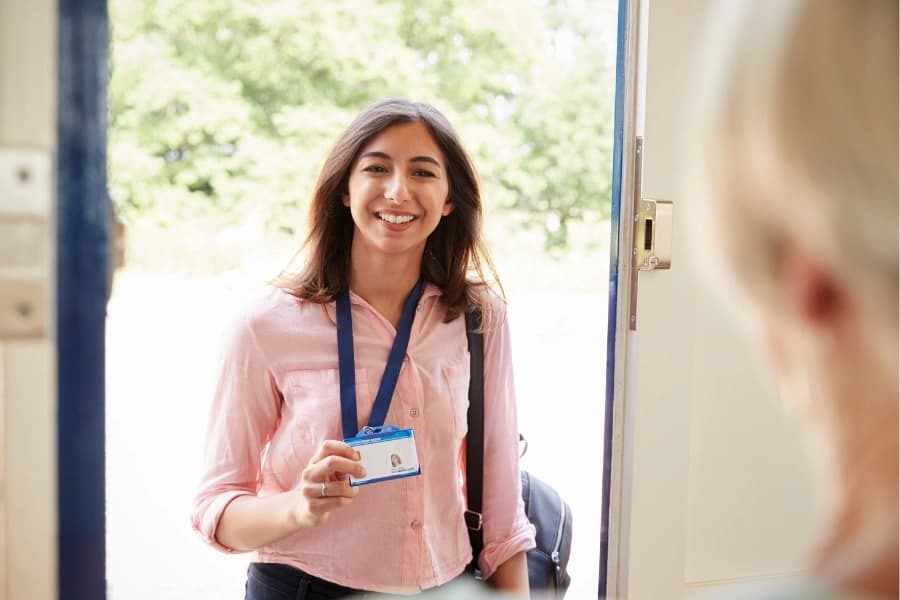 CareVicinity support worker arriving at client’s home for in-home care